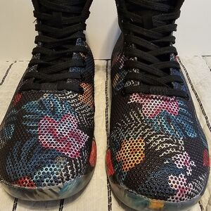 NWOT NO BULL WORKOUT HIGH-TOP TRAINING SHOE with the "TROPICAL MIDNIGHT" design